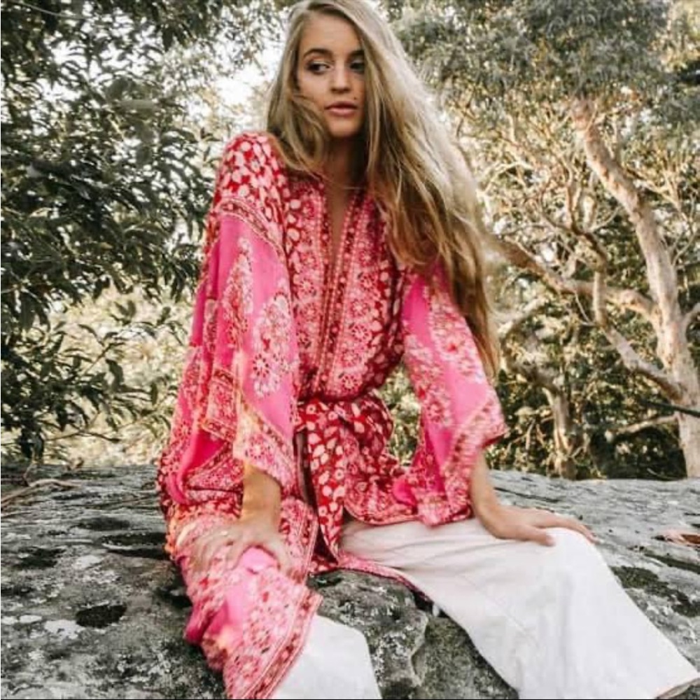 Spell and the Gypsy Delirium Kimono & Skirt SET 🙌🏻😻